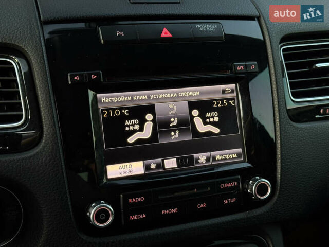 Чорний Фольксваген Туарег, об'ємом двигуна 2.97 л та пробігом 280 тис. км за 14999 $, фото 12 на Automoto.ua