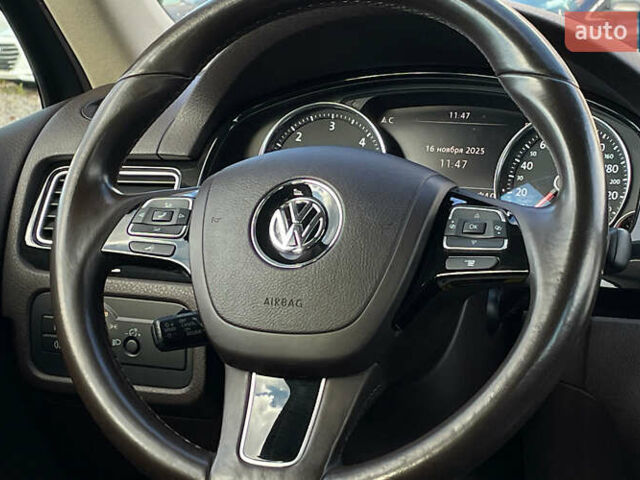 Черный Фольксваген Туарег, объемом двигателя 2.97 л и пробегом 183 тыс. км за 20750 $, фото 15 на Automoto.ua