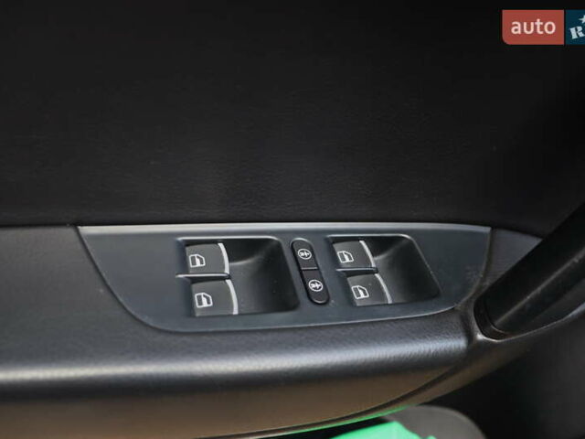 Черный Фольксваген Туарег, объемом двигателя 3 л и пробегом 284 тыс. км за 17800 $, фото 13 на Automoto.ua