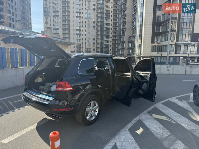 Чорний Фольксваген Туарег, об'ємом двигуна 2.97 л та пробігом 320 тис. км за 17700 $, фото 6 на Automoto.ua