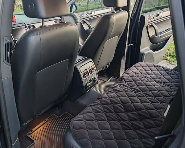 Черный Фольксваген Туарег, объемом двигателя 2.97 л и пробегом 148 тыс. км за 19500 $, фото 36 на Automoto.ua