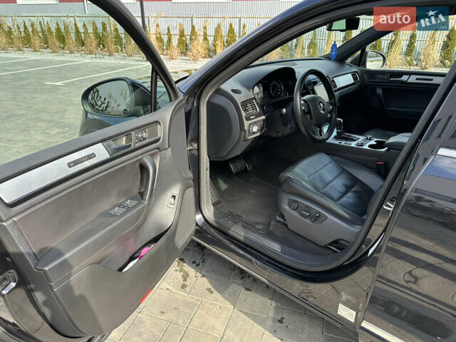 Чорний Фольксваген Туарег, об'ємом двигуна 2.97 л та пробігом 318 тис. км за 17300 $, фото 17 на Automoto.ua