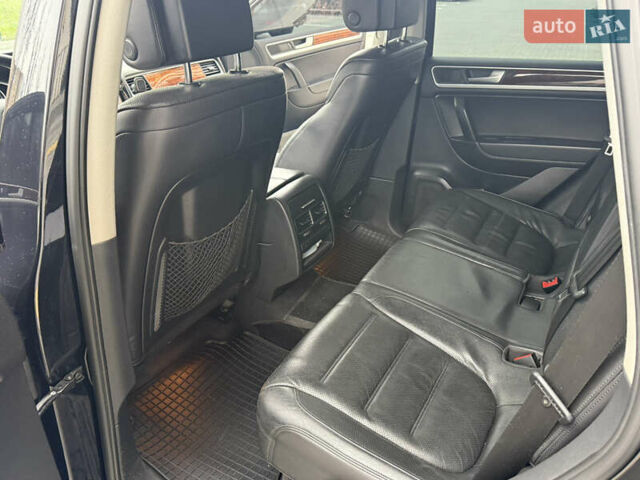 Черный Фольксваген Туарег, объемом двигателя 2.97 л и пробегом 278 тыс. км за 20500 $, фото 55 на Automoto.ua