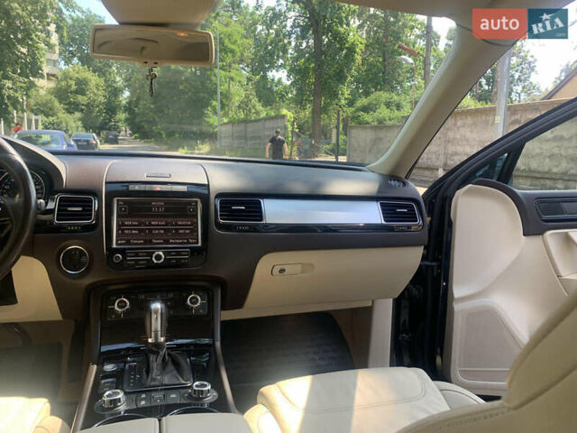 Чорний Фольксваген Туарег, об'ємом двигуна 3 л та пробігом 269 тис. км за 19999 $, фото 28 на Automoto.ua