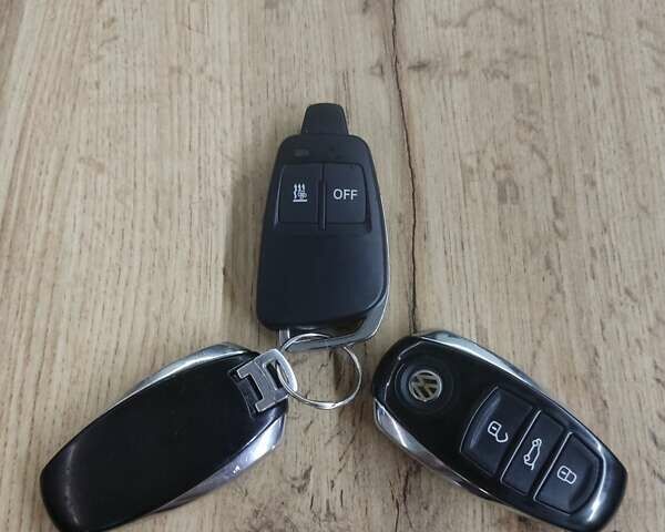 Черный Фольксваген Туарег, объемом двигателя 2.97 л и пробегом 148 тыс. км за 19500 $, фото 21 на Automoto.ua