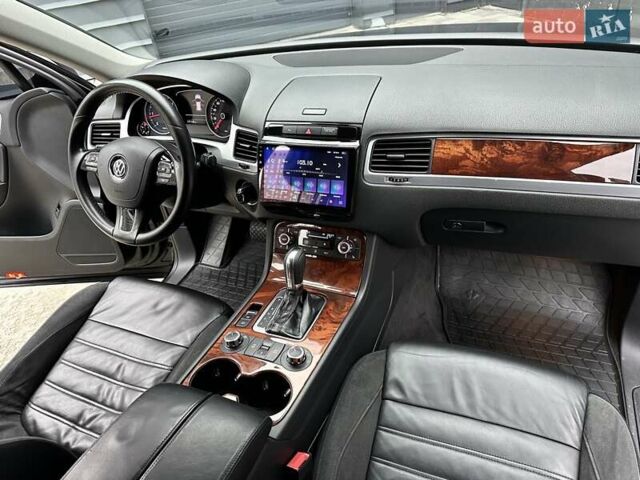 Черный Фольксваген Туарег, объемом двигателя 3 л и пробегом 225 тыс. км за 15650 $, фото 52 на Automoto.ua
