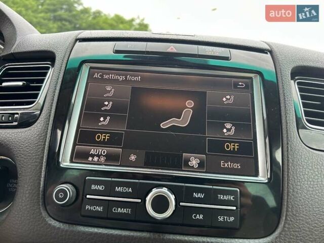 Черный Фольксваген Туарег, объемом двигателя 2.97 л и пробегом 299 тыс. км за 18700 $, фото 22 на Automoto.ua