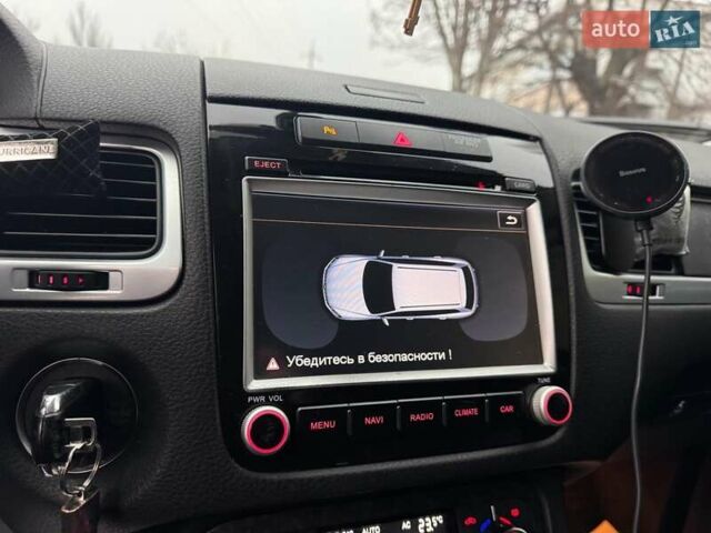 Черный Фольксваген Туарег, объемом двигателя 3 л и пробегом 308 тыс. км за 16490 $, фото 28 на Automoto.ua