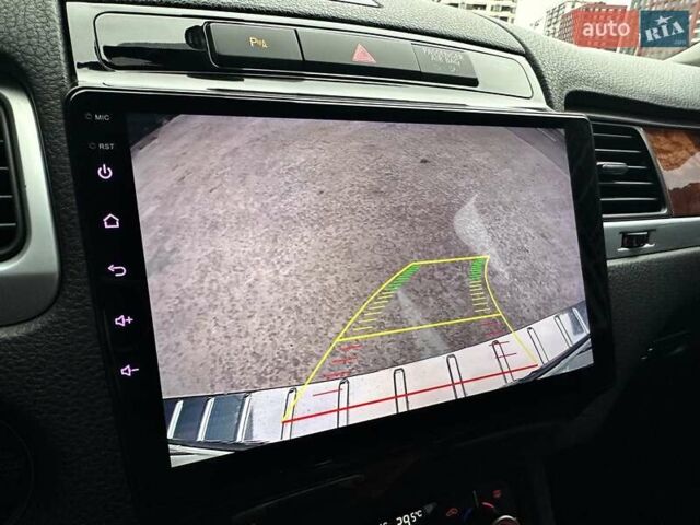 Черный Фольксваген Туарег, объемом двигателя 3 л и пробегом 225 тыс. км за 15650 $, фото 81 на Automoto.ua