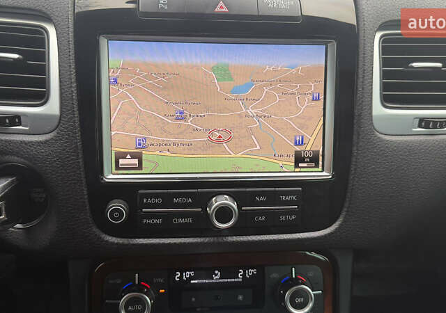 Черный Фольксваген Туарег, объемом двигателя 3 л и пробегом 220 тыс. км за 19700 $, фото 27 на Automoto.ua