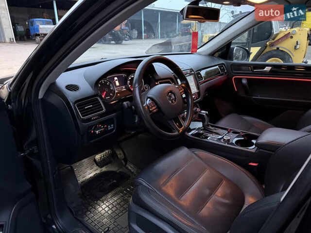 Черный Фольксваген Туарег, объемом двигателя 3 л и пробегом 285 тыс. км за 13800 $, фото 7 на Automoto.ua