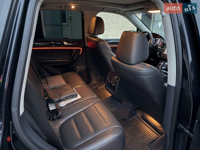 Черный Фольксваген Туарег, объемом двигателя 3 л и пробегом 285 тыс. км за 13800 $, фото 11 на Automoto.ua