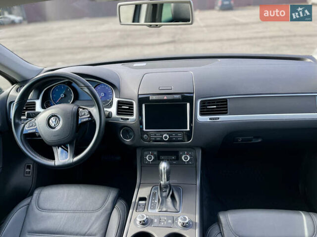 Чорний Фольксваген Туарег, об'ємом двигуна 3 л та пробігом 91 тис. км за 29900 $, фото 28 на Automoto.ua