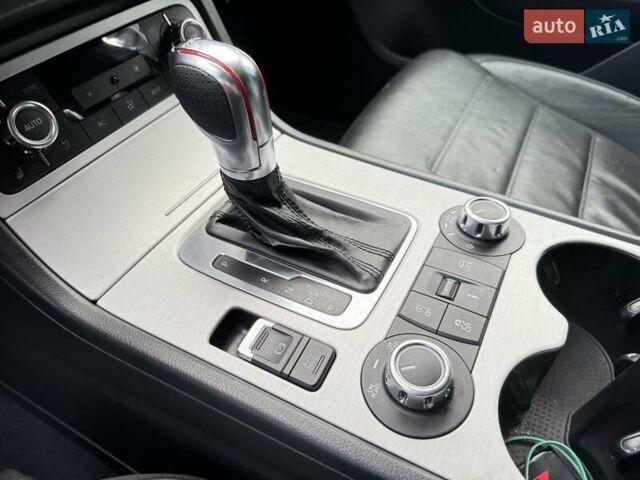 Черный Фольксваген Туарег, объемом двигателя 2.97 л и пробегом 247 тыс. км за 22999 $, фото 15 на Automoto.ua