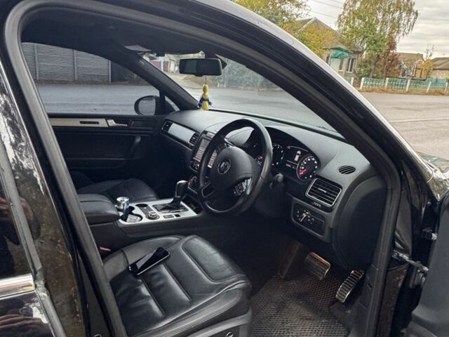 Черный Фольксваген Туарег, объемом двигателя 3 л и пробегом 163 тыс. км за 10000 $, фото 5 на Automoto.ua