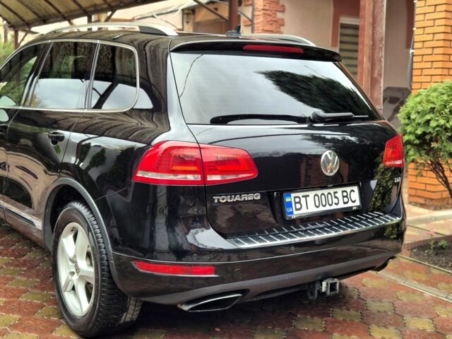 Черный Фольксваген Туарег, объемом двигателя 3 л и пробегом 250 тыс. км за 17300 $, фото 3 на Automoto.ua