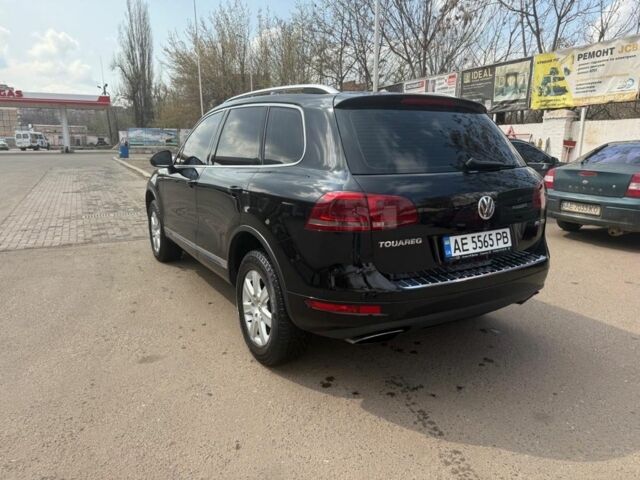 Черный Фольксваген Туарег, объемом двигателя 3 л и пробегом 330 тыс. км за 16200 $, фото 2 на Automoto.ua