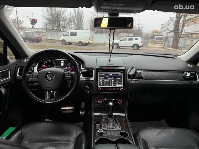 Черный Фольксваген Туарег, объемом двигателя 3 л и пробегом 308 тыс. км за 16490 $, фото 18 на Automoto.ua