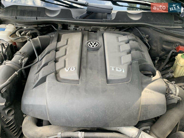 Чорний Фольксваген Туарег, об'ємом двигуна 3 л та пробігом 269 тис. км за 19999 $, фото 52 на Automoto.ua