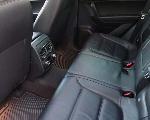 Черный Фольксваген Туарег, объемом двигателя 2.97 л и пробегом 148 тыс. км за 19500 $, фото 32 на Automoto.ua