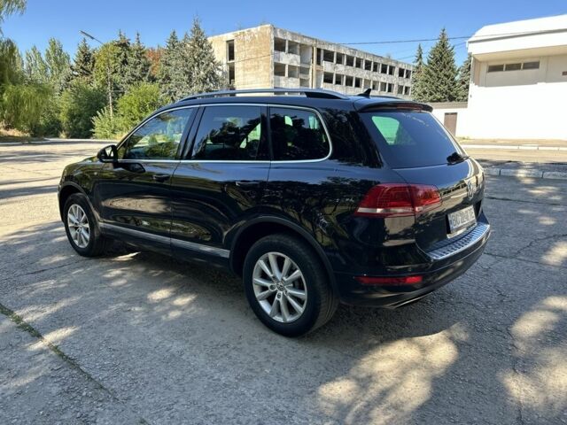 Черный Фольксваген Туарег, объемом двигателя 3 л и пробегом 357 тыс. км за 17700 $, фото 3 на Automoto.ua