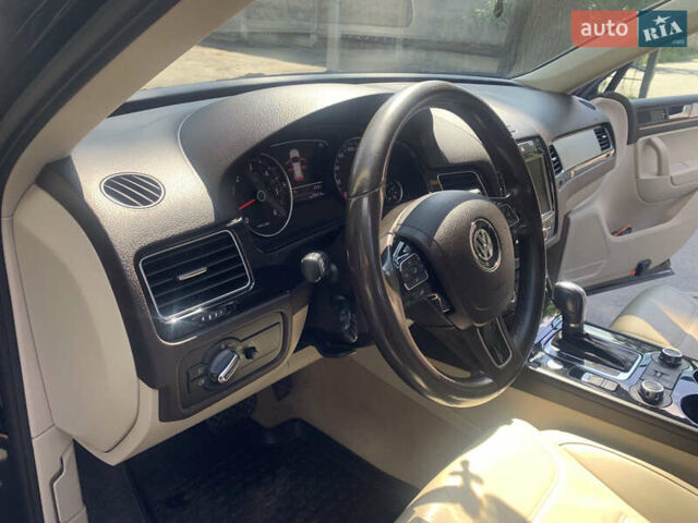 Чорний Фольксваген Туарег, об'ємом двигуна 3 л та пробігом 269 тис. км за 19999 $, фото 12 на Automoto.ua