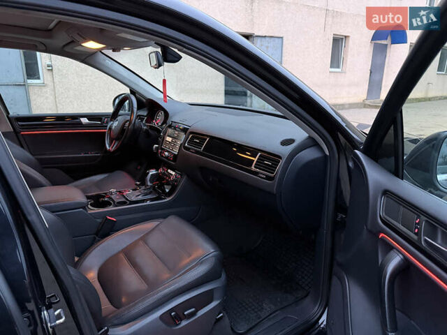 Черный Фольксваген Туарег, объемом двигателя 3 л и пробегом 285 тыс. км за 13800 $, фото 8 на Automoto.ua