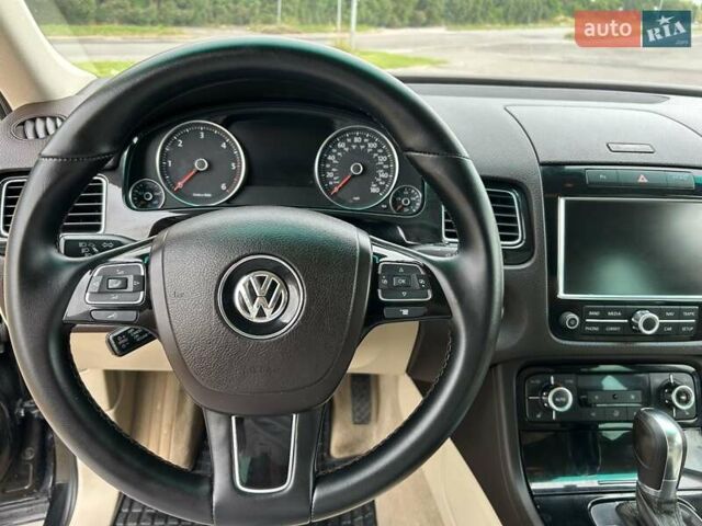 Черный Фольксваген Туарег, объемом двигателя 2.97 л и пробегом 299 тыс. км за 18700 $, фото 20 на Automoto.ua