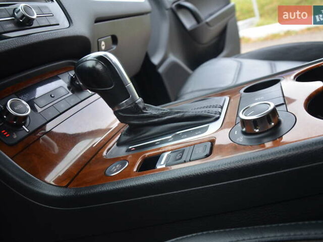 Черный Фольксваген Туарег, объемом двигателя 2.97 л и пробегом 267 тыс. км за 16450 $, фото 39 на Automoto.ua