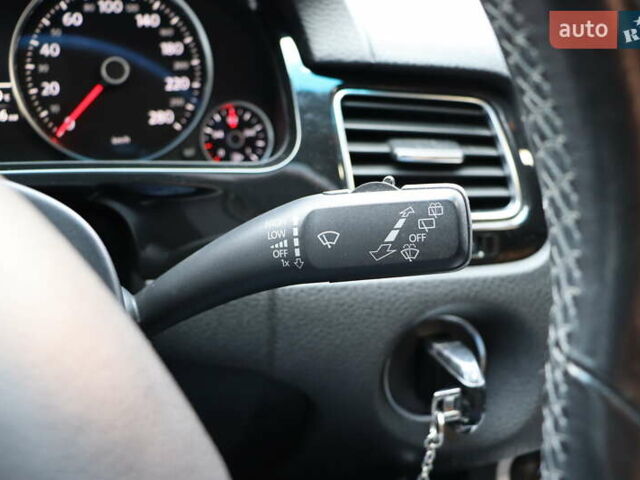 Черный Фольксваген Туарег, объемом двигателя 3 л и пробегом 284 тыс. км за 17800 $, фото 25 на Automoto.ua