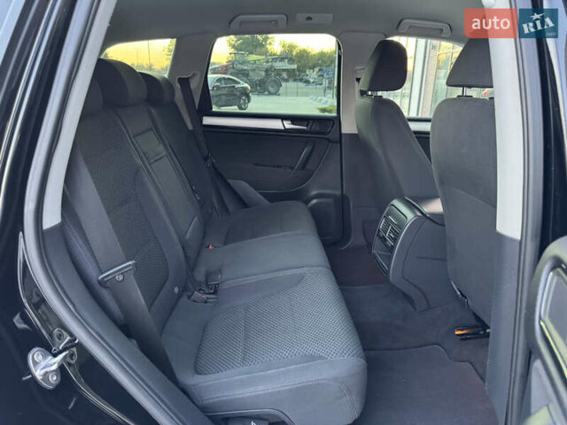 Чорний Фольксваген Туарег, об'ємом двигуна 2.97 л та пробігом 280 тис. км за 14999 $, фото 5 на Automoto.ua