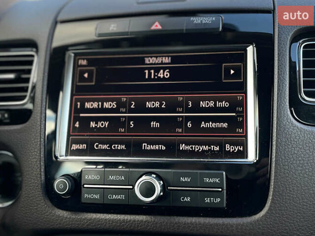 Черный Фольксваген Туарег, объемом двигателя 2.97 л и пробегом 183 тыс. км за 20750 $, фото 9 на Automoto.ua