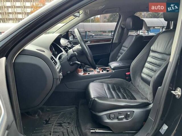 Чорний Фольксваген Туарег, об'ємом двигуна 3 л та пробігом 433 тис. км за 16700 $, фото 6 на Automoto.ua