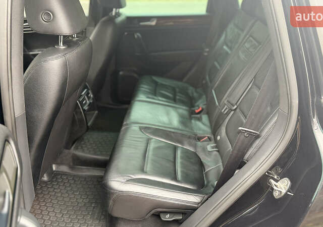 Черный Фольксваген Туарег, объемом двигателя 3 л и пробегом 220 тыс. км за 19700 $, фото 25 на Automoto.ua