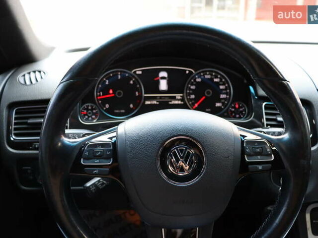 Черный Фольксваген Туарег, объемом двигателя 3 л и пробегом 284 тыс. км за 17800 $, фото 19 на Automoto.ua