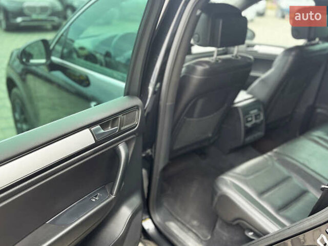 Черный Фольксваген Туарег, объемом двигателя 2.97 л и пробегом 370 тыс. км за 17800 $, фото 25 на Automoto.ua