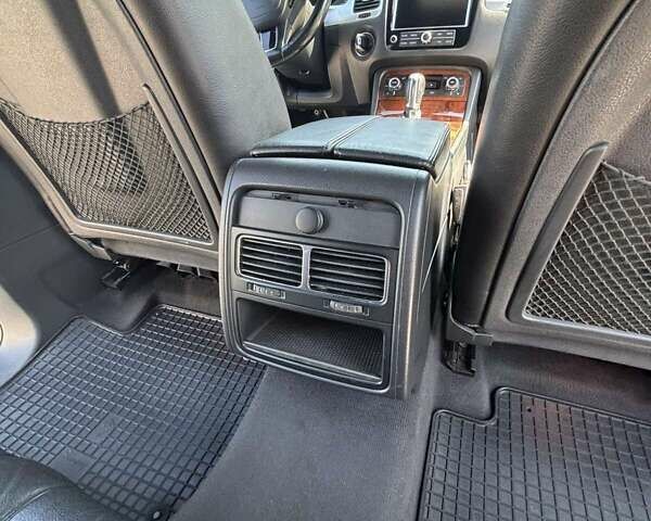 Черный Фольксваген Туарег, объемом двигателя 2.97 л и пробегом 273 тыс. км за 19300 $, фото 16 на Automoto.ua