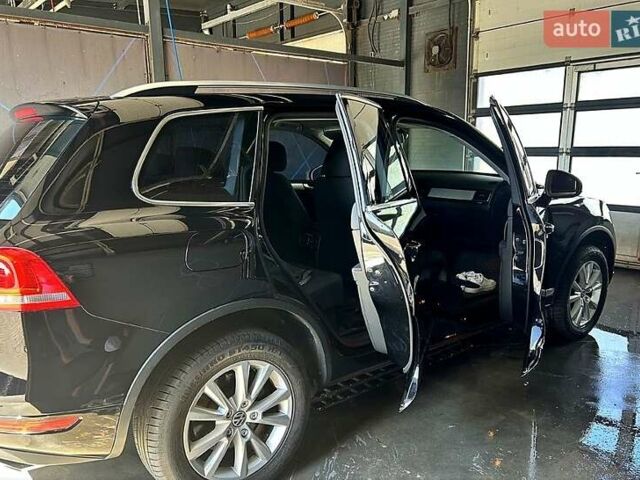 Чорний Фольксваген Туарег, об'ємом двигуна 3 л та пробігом 242 тис. км за 18750 $, фото 8 на Automoto.ua