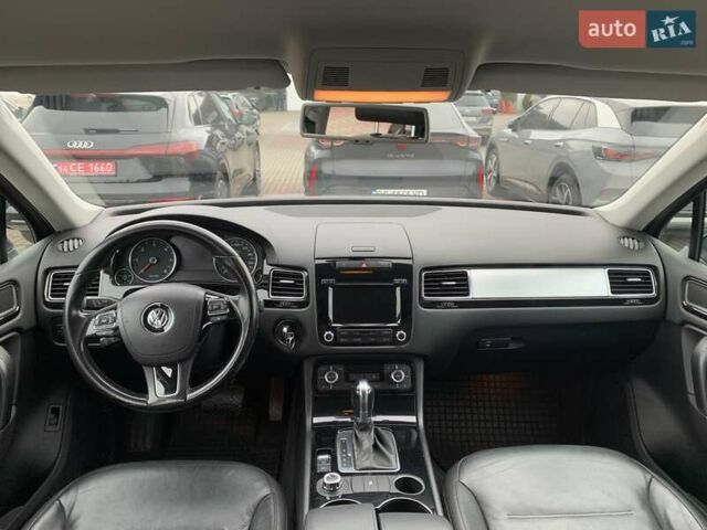 Черный Фольксваген Туарег, объемом двигателя 2.97 л и пробегом 198 тыс. км за 18000 $, фото 12 на Automoto.ua