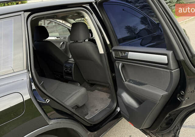 Чорний Фольксваген Туарег, об'ємом двигуна 2.97 л та пробігом 238 тис. км за 17300 $, фото 33 на Automoto.ua