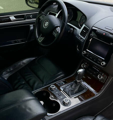 Чорний Фольксваген Туарег, об'ємом двигуна 2.97 л та пробігом 320 тис. км за 17700 $, фото 11 на Automoto.ua