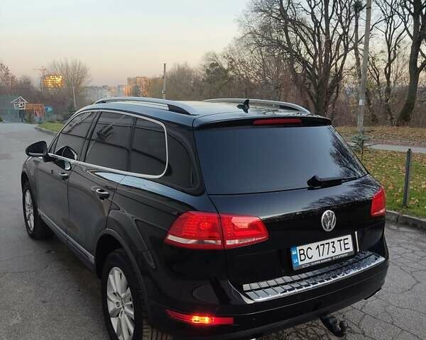 Черный Фольксваген Туарег, объемом двигателя 2.97 л и пробегом 148 тыс. км за 19500 $, фото 5 на Automoto.ua
