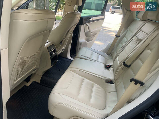 Чорний Фольксваген Туарег, об'ємом двигуна 3 л та пробігом 269 тис. км за 19999 $, фото 20 на Automoto.ua