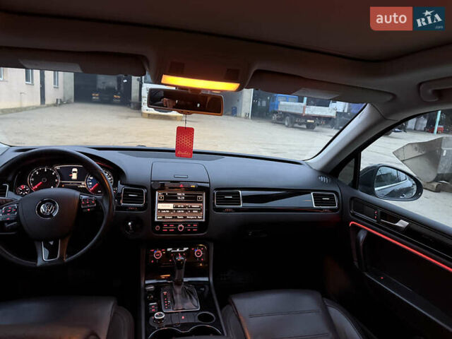 Черный Фольксваген Туарег, объемом двигателя 3 л и пробегом 285 тыс. км за 13800 $, фото 5 на Automoto.ua
