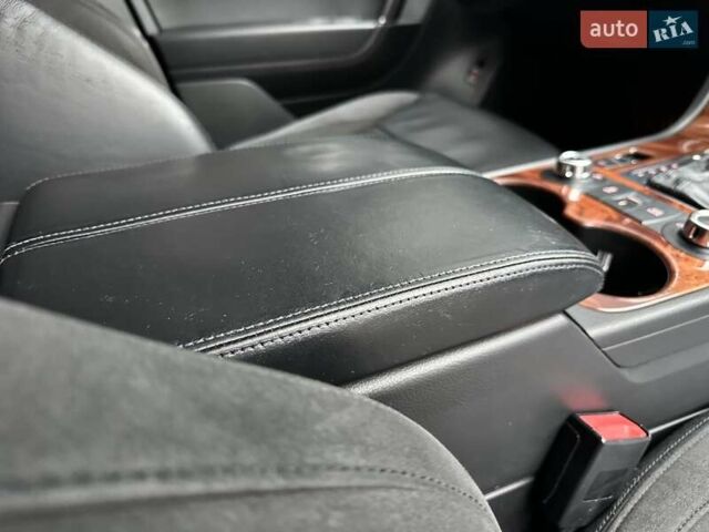 Черный Фольксваген Туарег, объемом двигателя 3 л и пробегом 225 тыс. км за 15650 $, фото 77 на Automoto.ua