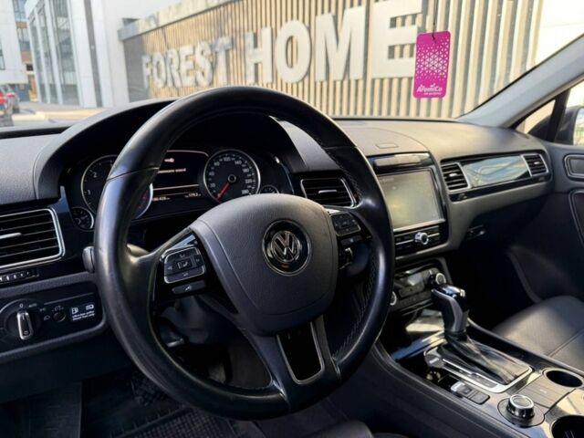 Чорний Фольксваген Туарег, об'ємом двигуна 3 л та пробігом 187 тис. км за 13800 $, фото 8 на Automoto.ua