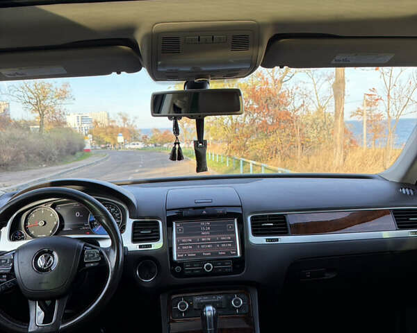 Чорний Фольксваген Туарег, об'ємом двигуна 2.97 л та пробігом 222 тис. км за 20000 $, фото 18 на Automoto.ua