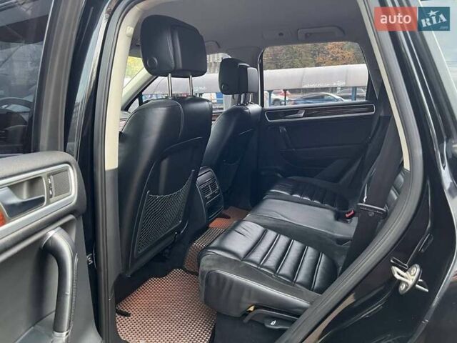 Чорний Фольксваген Туарег, об'ємом двигуна 3 л та пробігом 433 тис. км за 16700 $, фото 11 на Automoto.ua