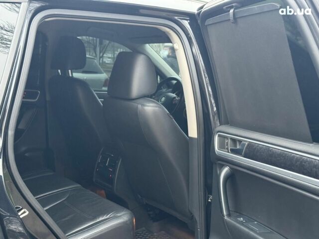 Черный Фольксваген Туарег, объемом двигателя 3 л и пробегом 308 тыс. км за 16490 $, фото 14 на Automoto.ua