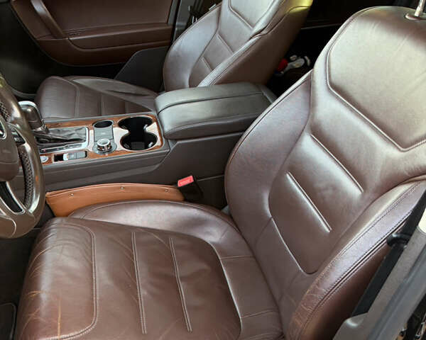 Чорний Фольксваген Туарег, об'ємом двигуна 2.97 л та пробігом 222 тис. км за 20000 $, фото 10 на Automoto.ua